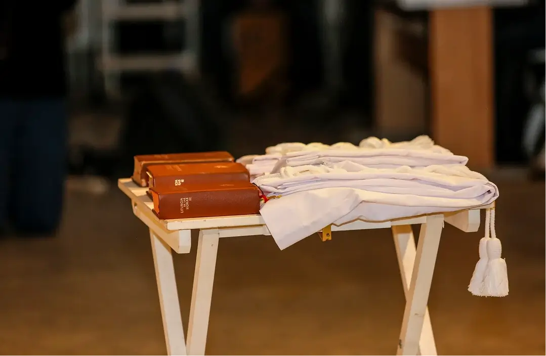 Probación apostólica - vestiduras